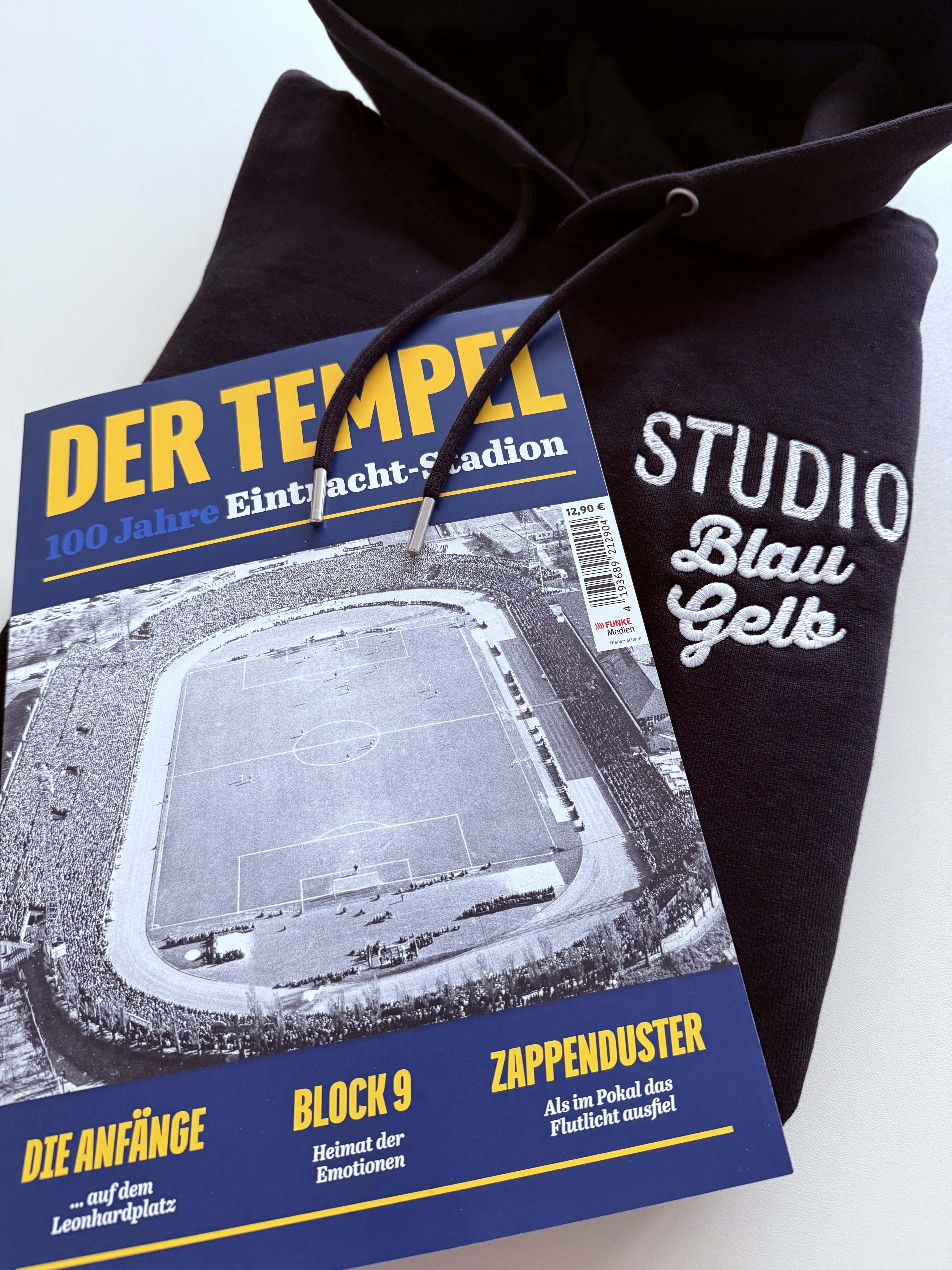 Premium unisex Hoodie „Studio Blau Gelb“ inkl. Magazin „Der Tempel“ 100 Jahre Eintracht-Stadion